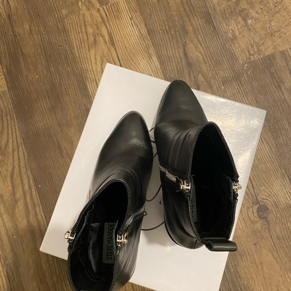 Steve Madden | Tasha Booties - Picture 7 of 9